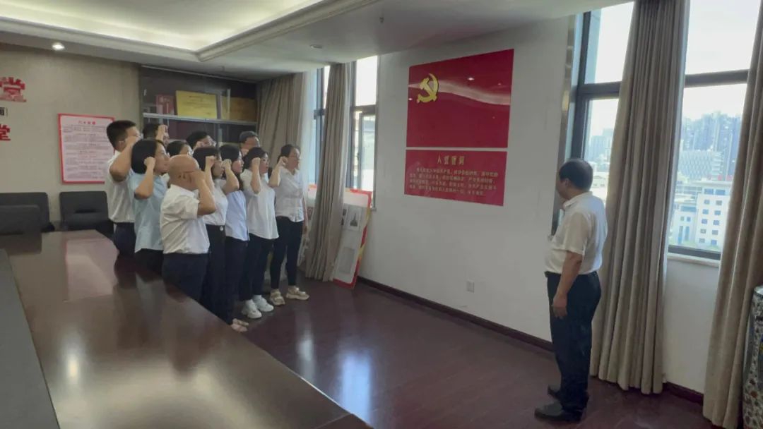 南昌市必发bifa集团喜迎七一 庆党华诞