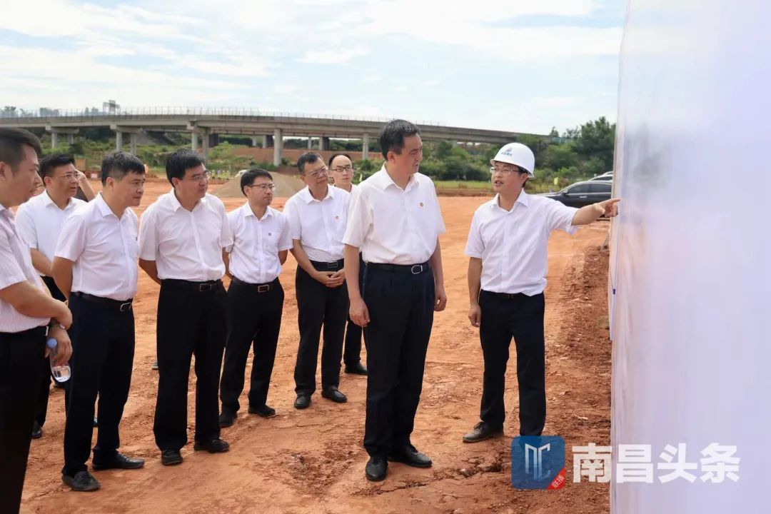李红军调研南昌绕城高速西二环项目建设情形